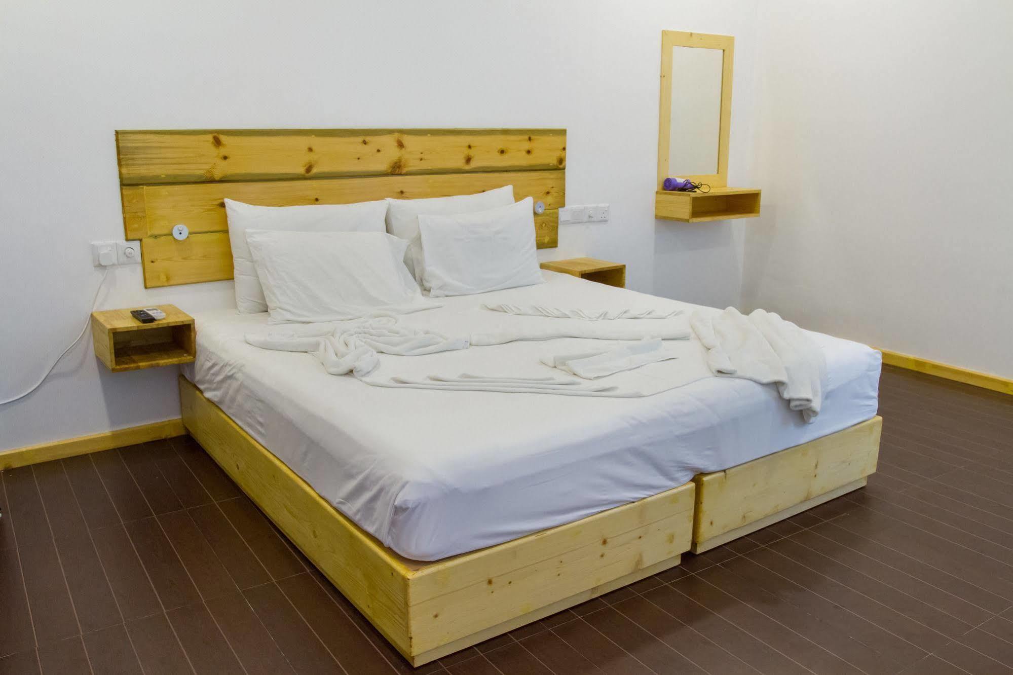 Royal Pearl Inn Maafushi Kültér fotó